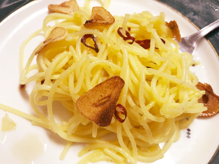 小麦パスタより美味しいアルチェネロ有機グルテンフリー・スパゲティーのペペロンチーノ